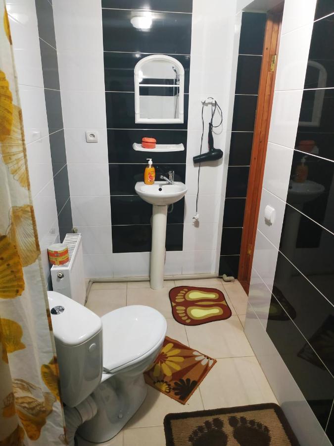V Ulyanu Hotel Yaremche Ngoại thất bức ảnh