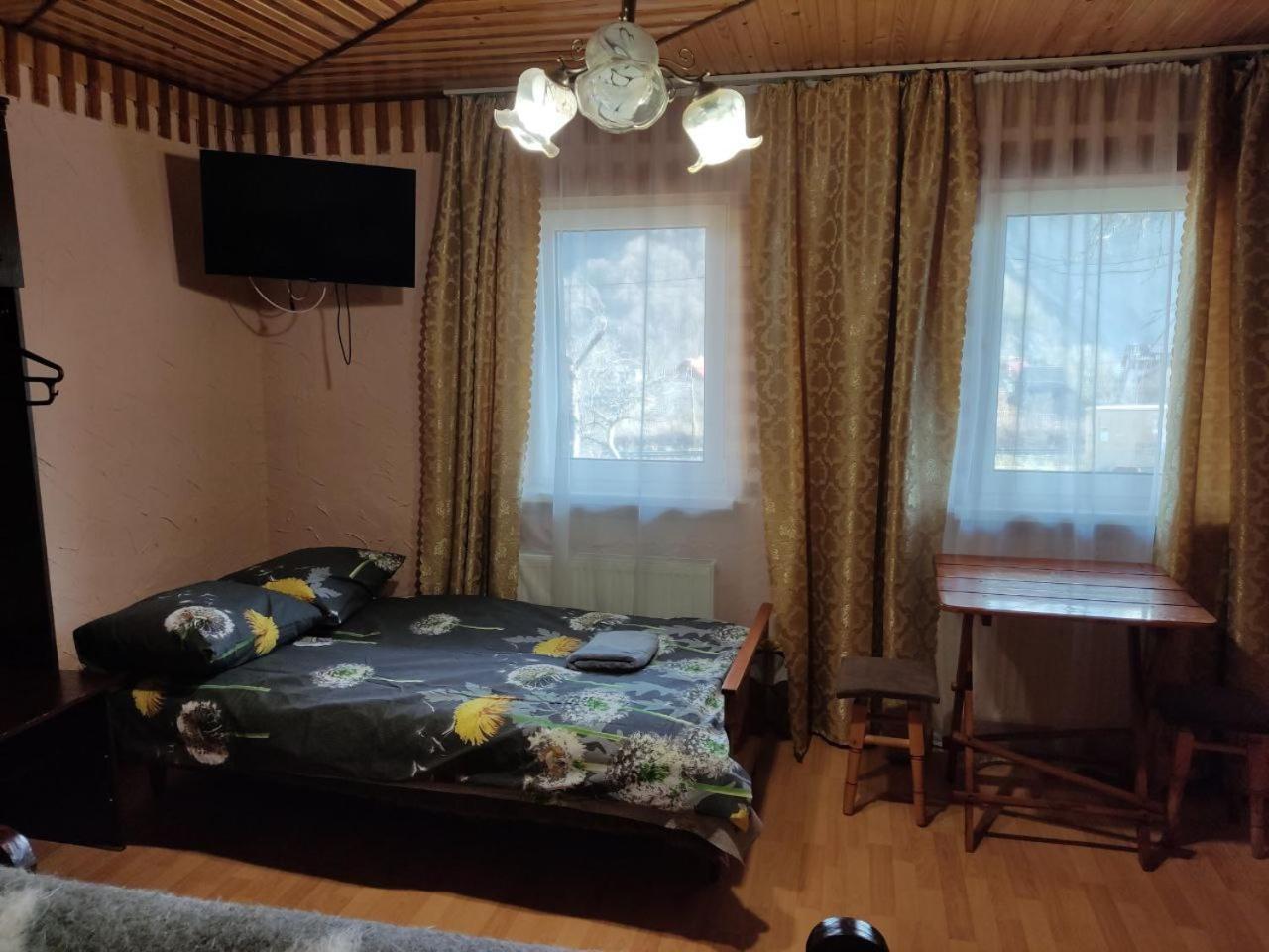 V Ulyanu Hotel Yaremche Ngoại thất bức ảnh