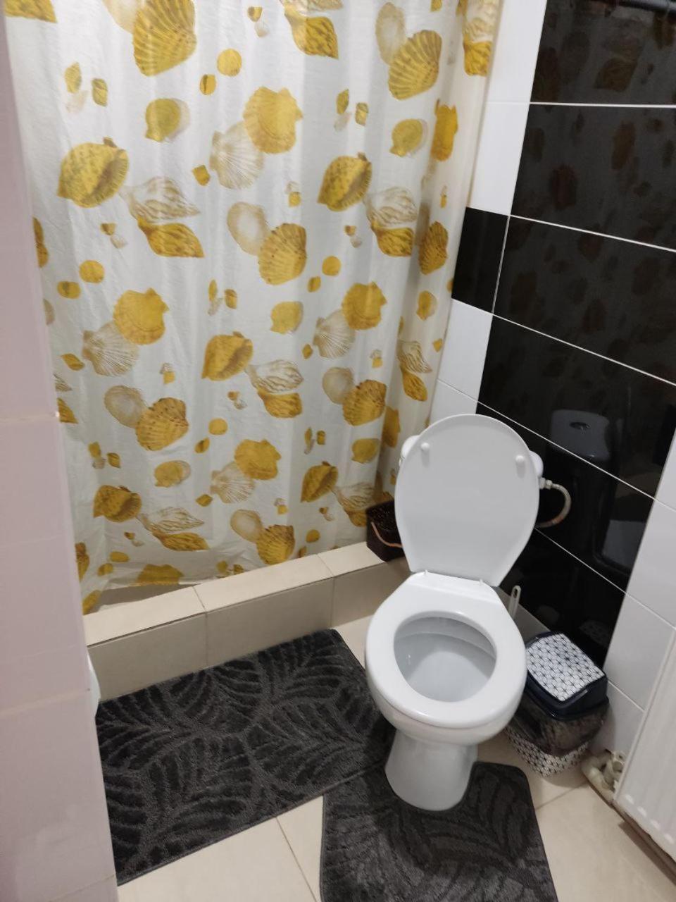 V Ulyanu Hotel Yaremche Ngoại thất bức ảnh