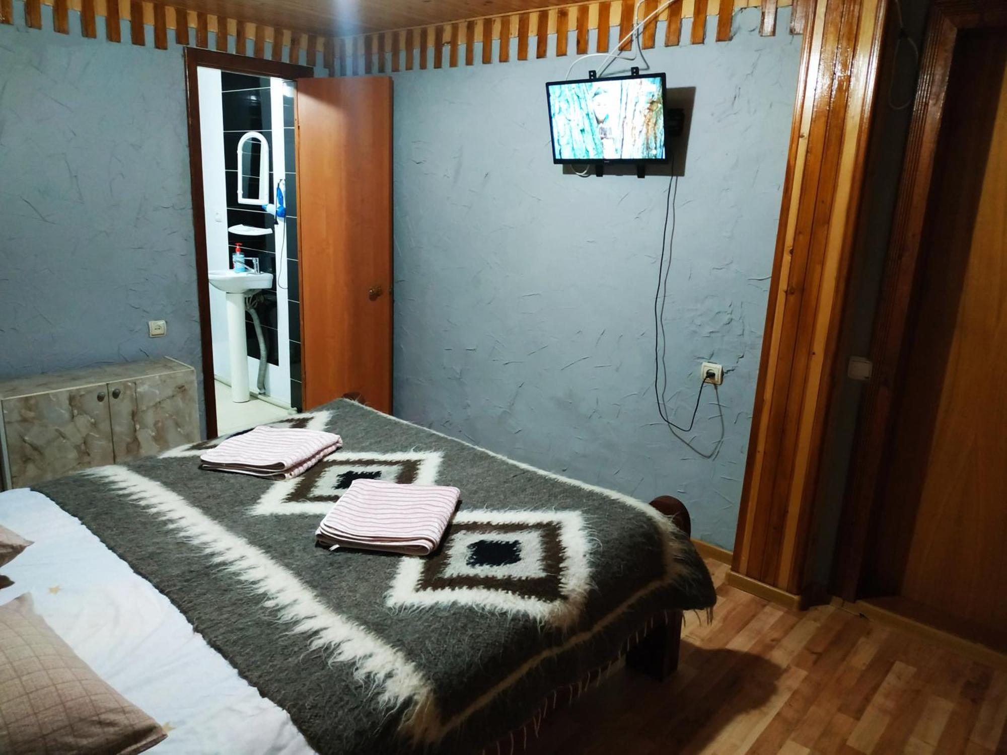 V Ulyanu Hotel Yaremche Ngoại thất bức ảnh